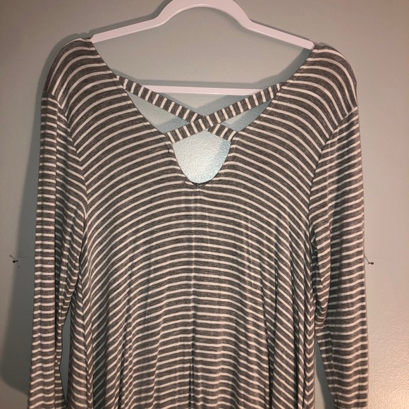 Olivia Sky Striped Gray and White Tunic Top - Picture 14 of 16
